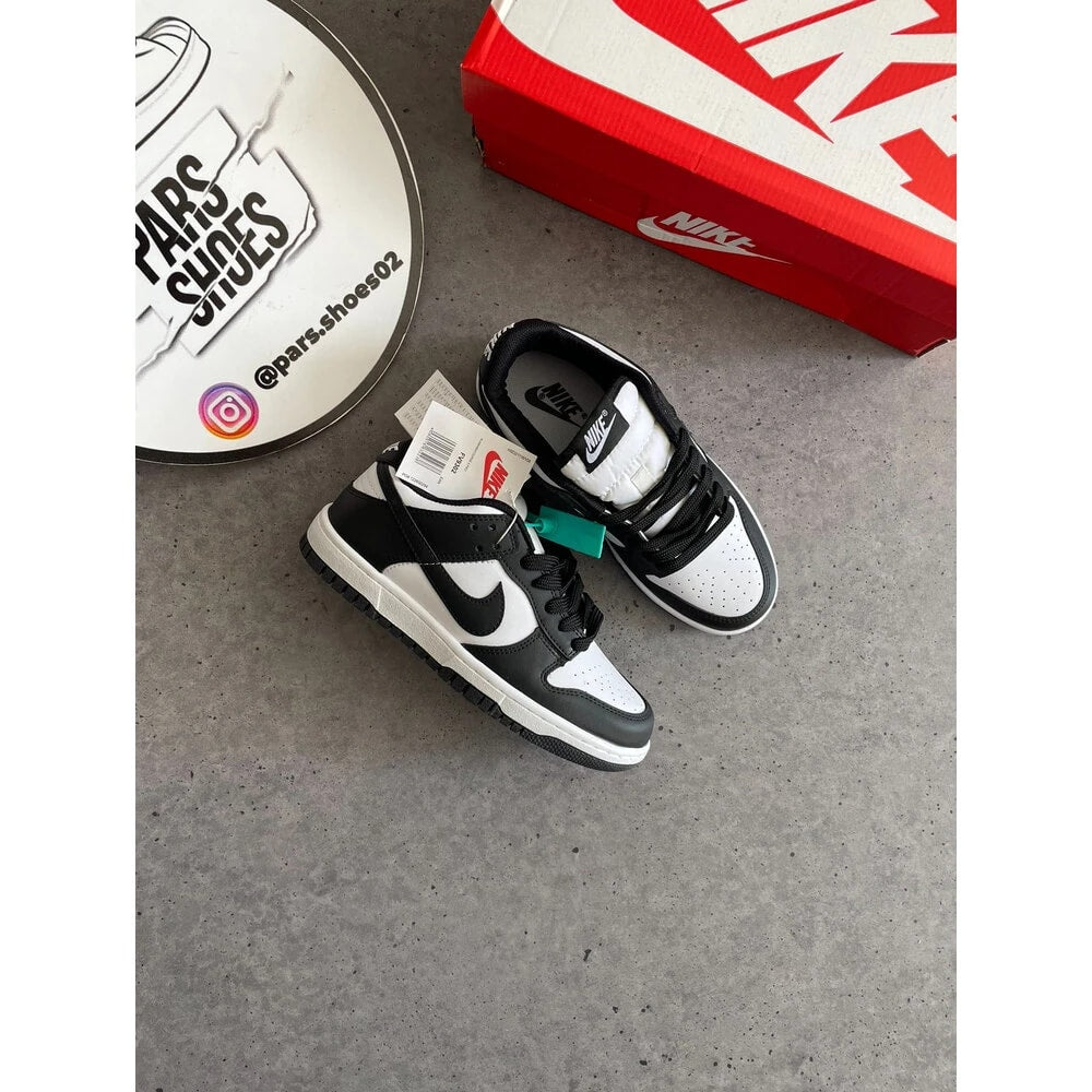 Nike Dunk Low 'Panda'